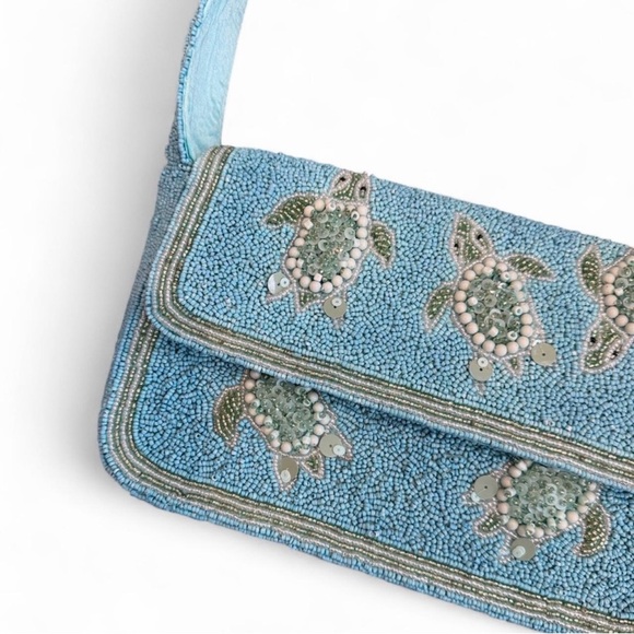 Blue Sea Turtle Beaded Bag NWT - Picture 2 of 6